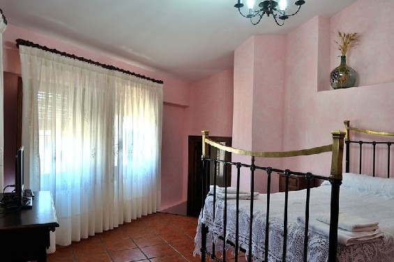 Habitación con escaleras