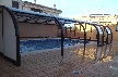 cubierta de la piscina