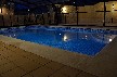 piscina iluminada