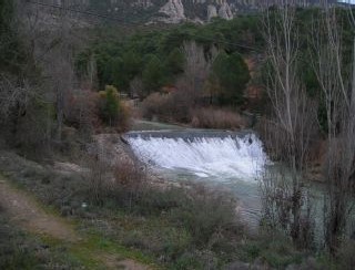 Salto de agua en el Escabas